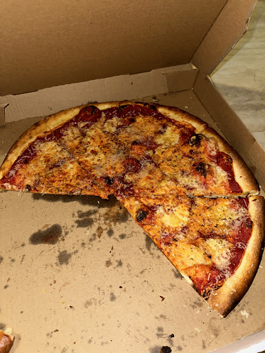 Photo of Real Canadian Pizza & Donair | Halal Pizza | Halal Wraps | Halal Wings | Platters - 702 Broadway Ave, Saskatoon, SK S7N 1B4
